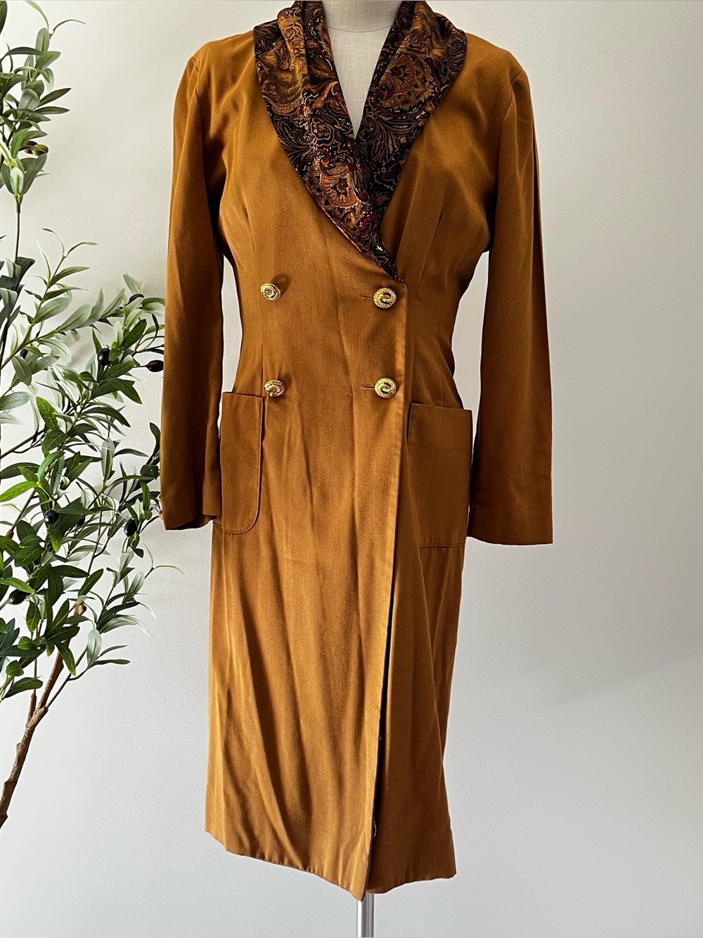 Vintage Leslie Fay Petites Dress Coat | 1970s/80s Paisley tiger trim Duster